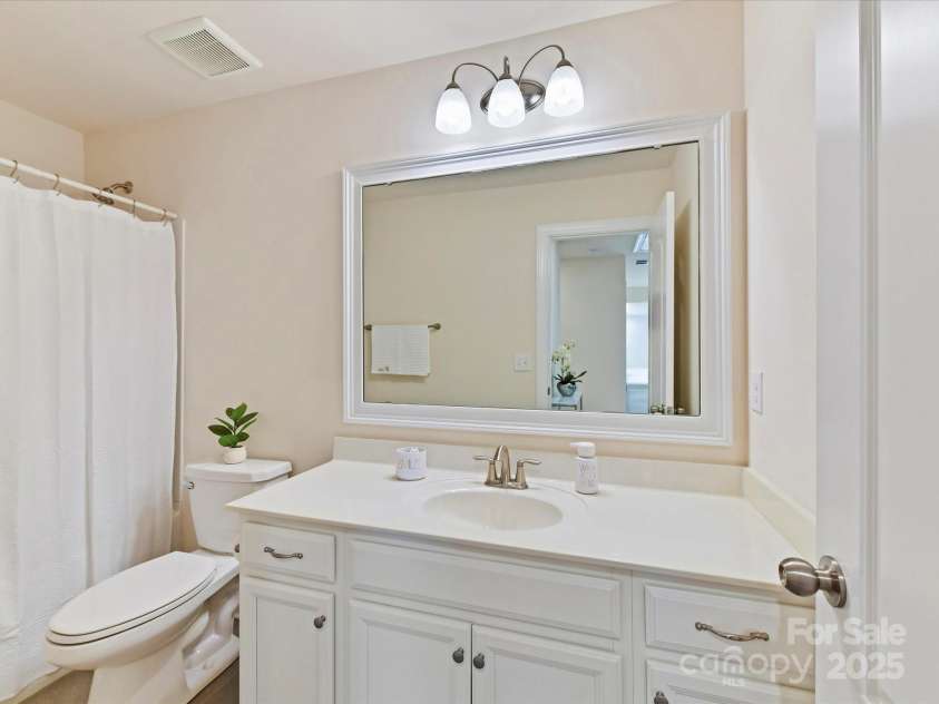 9895 Travertine Trail, Davidson, NC 28036.  MLS# CAR4237380, YatesRealty ID 6100. 