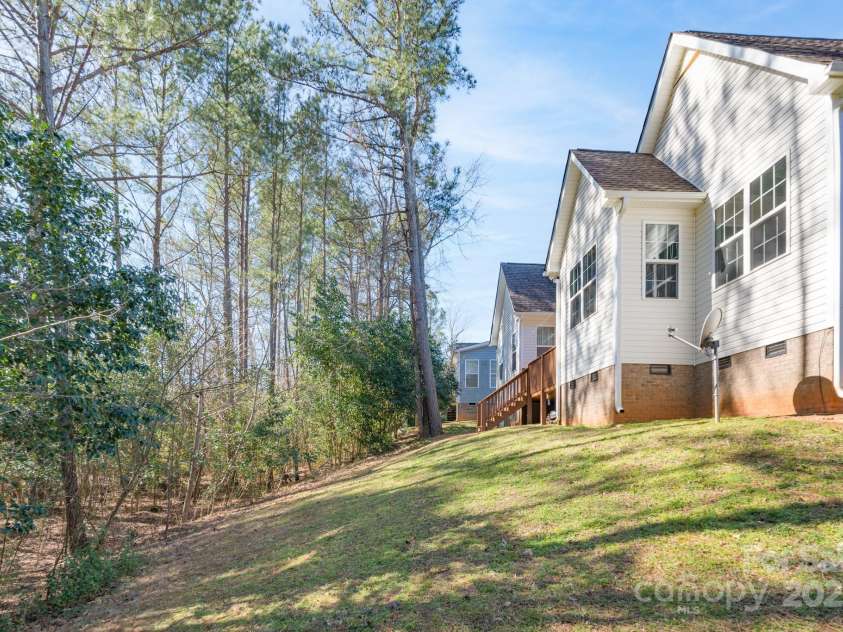 1361 Colwick Lane, Rock Hill, SC 29732.  MLS# CAR4217276, YatesRealty ID 6101. 