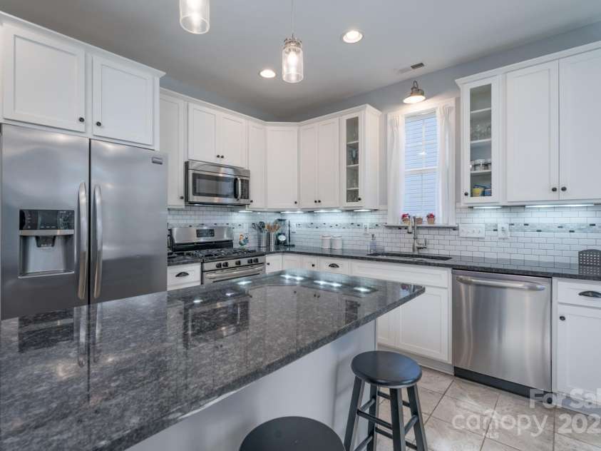 1361 Colwick Lane, Rock Hill, SC 29732.  MLS# CAR4217276, YatesRealty ID 6101. Kitchen