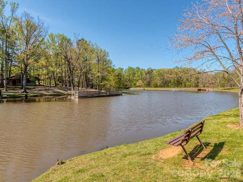 6624 Sunview Drive, Charlotte, NC 28210.  MLS# CAR4348942, YatesRealty ID 6101. 