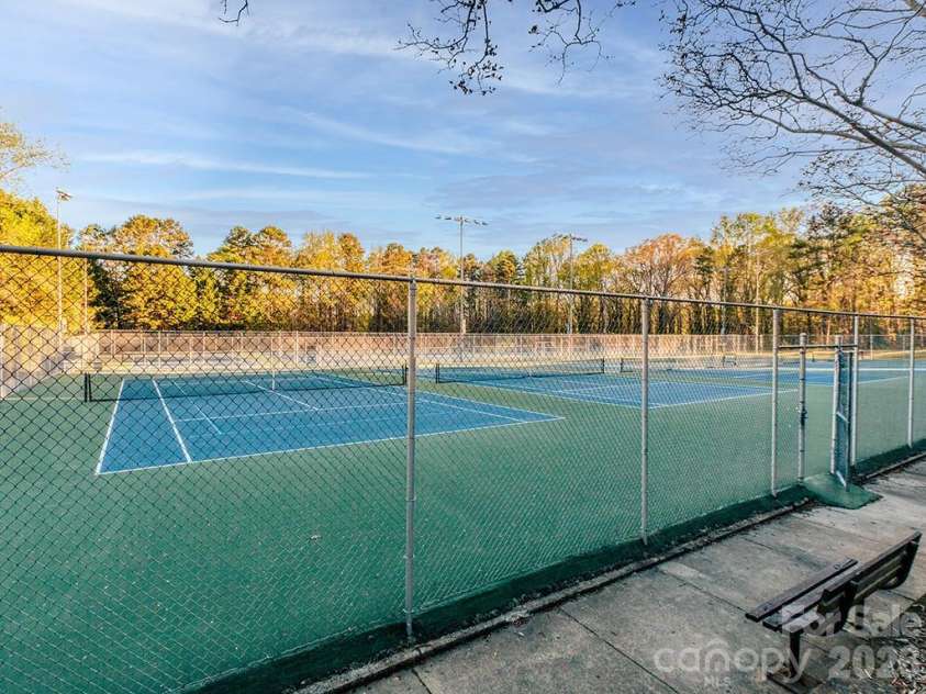 6624 Sunview Drive, Charlotte, NC 28210.  MLS# CAR4348942, YatesRealty ID 6101. 