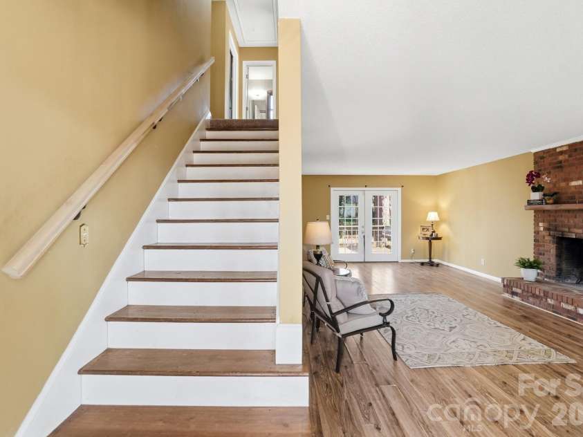 1400 Neal Hawkins Road, Gastonia, NC 28056.  MLS# CAR4337808, YatesRealty ID 6102. 