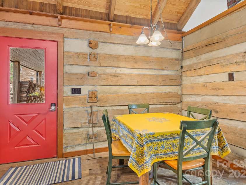 988 English Ridge Lane, Mars Hill, NC 28754.  MLS# CAR4235655, YatesRealty ID 6102. 