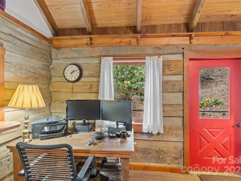 988 English Ridge Lane, Mars Hill, NC 28754.  MLS# CAR4235655, YatesRealty ID 6102. 