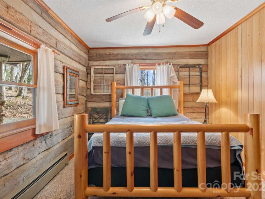 988 English Ridge Lane, Mars Hill, NC 28754.  MLS# CAR4235655, YatesRealty ID 6102. 