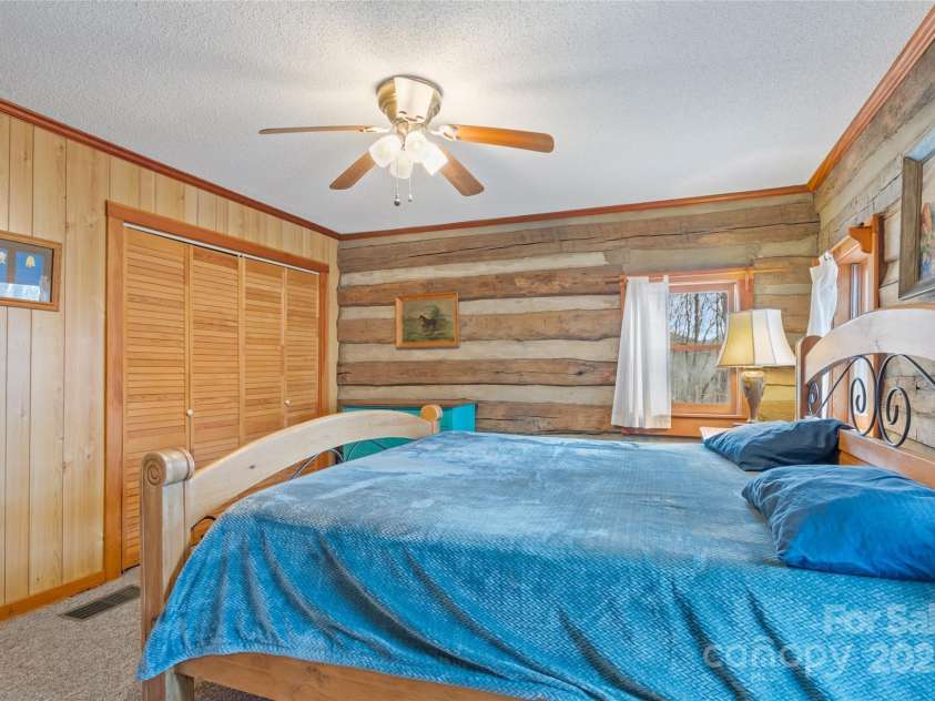 988 English Ridge Lane, Mars Hill, NC 28754.  MLS# CAR4235655, YatesRealty ID 6102. 