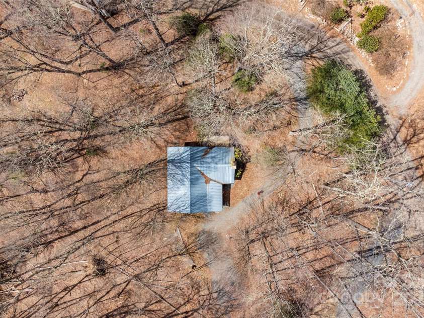 988 English Ridge Lane, Mars Hill, NC 28754.  MLS# CAR4235655, YatesRealty ID 6102. 