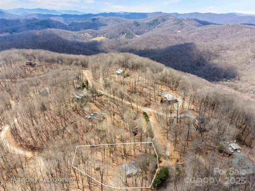 988 English Ridge Lane, Mars Hill, NC 28754.  MLS# CAR4235655, YatesRealty ID 6102. 