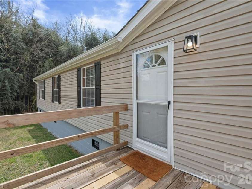 248 Mulberry Park Road, North Wilkesboro, NC 28659.  MLS# CAR4361057, YatesRealty ID 6103. 
