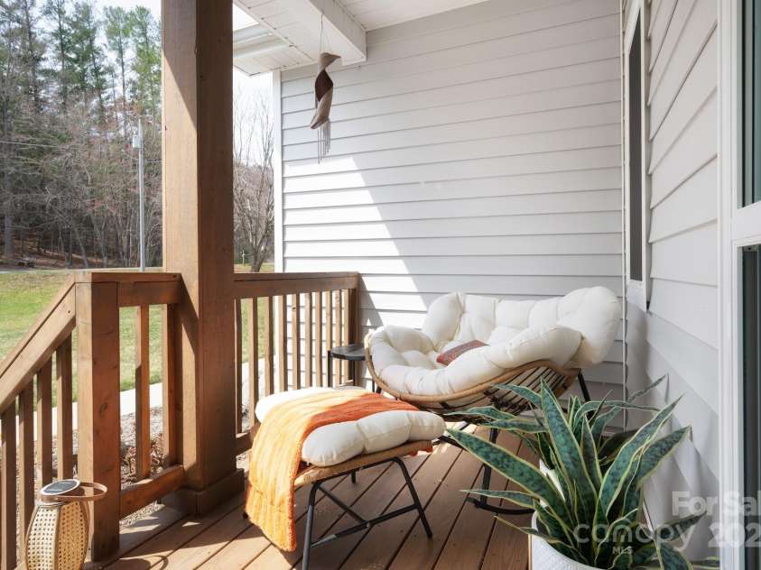 155 Parker Road, Asheville, NC 28805.  MLS# CAR4233111, YatesRealty ID 6104. Inviting Front Porch