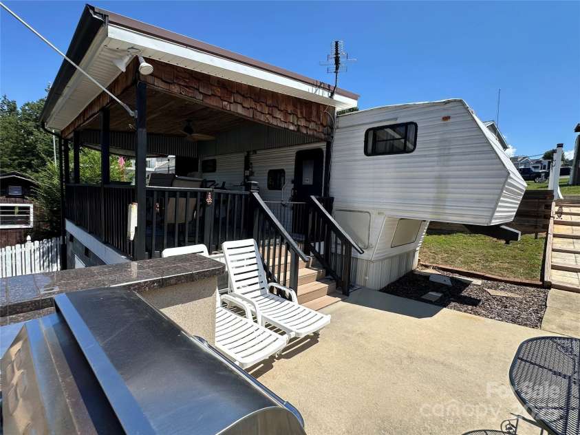 104 Robin Lane, New London, NC 28127.  MLS# CAR4284613, YatesRealty ID 6105. 