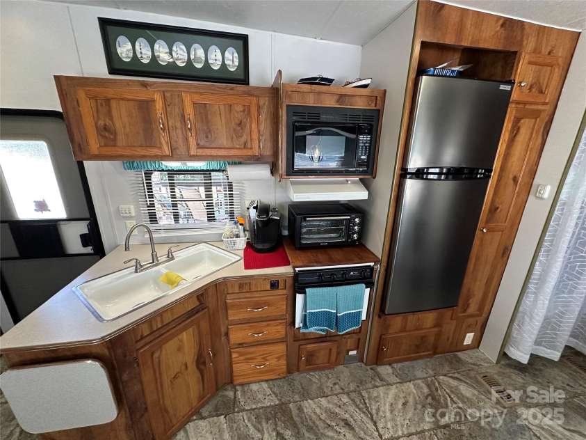 104 Robin Lane, New London, NC 28127.  MLS# CAR4284613, YatesRealty ID 6105. 