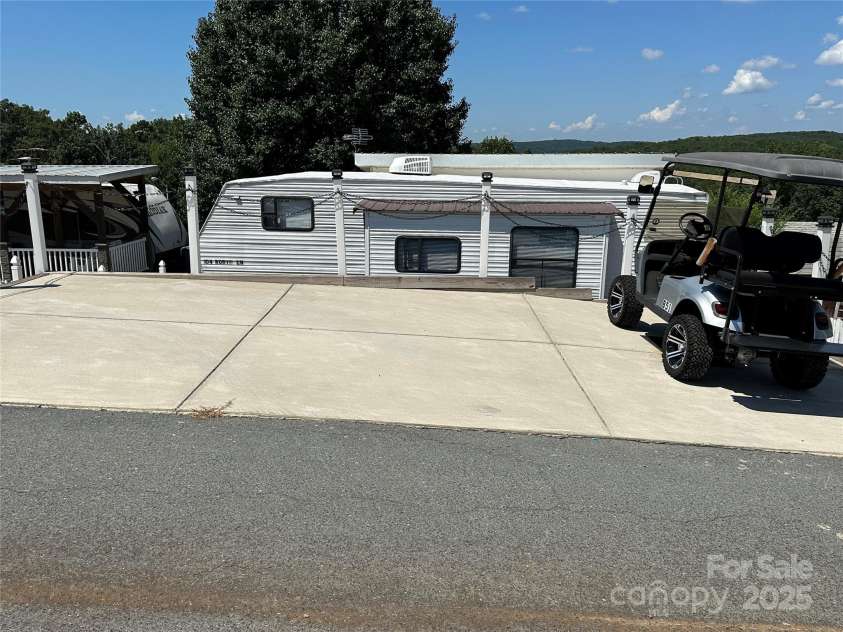 104 Robin Lane, New London, NC 28127.  MLS# CAR4284613, YatesRealty ID 6105. 