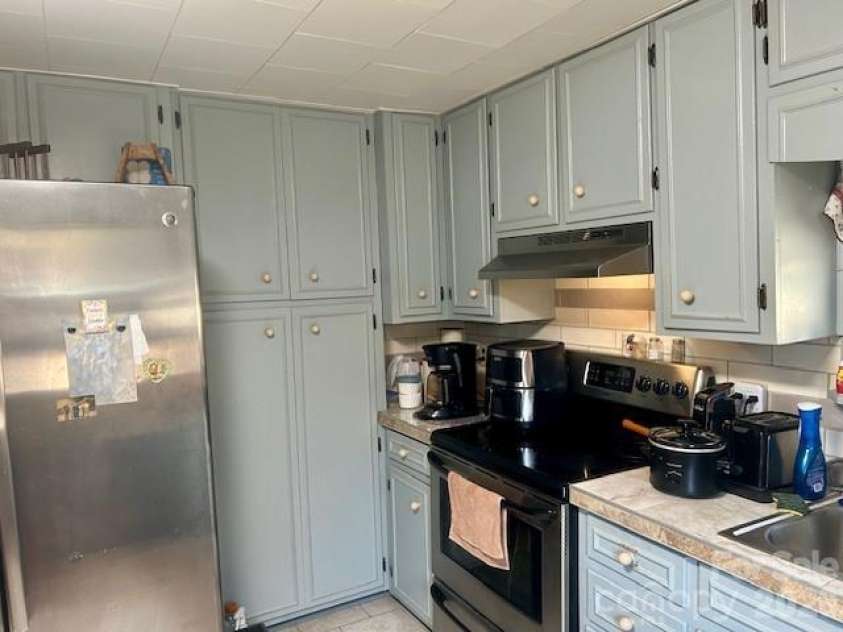 3645 Blue Door School Road, Lenoir, NC 28645.  MLS# CAR4347191, YatesRealty ID 6106. 