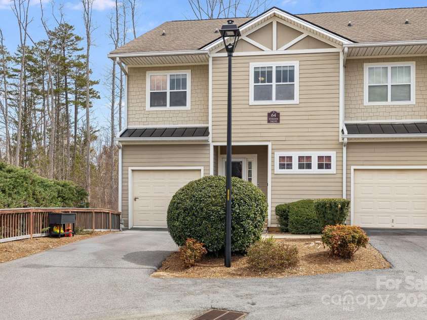 64 Foxden Drive, Fletcher, NC 28732.  MLS# CAR4277862, YatesRealty ID 6106. 