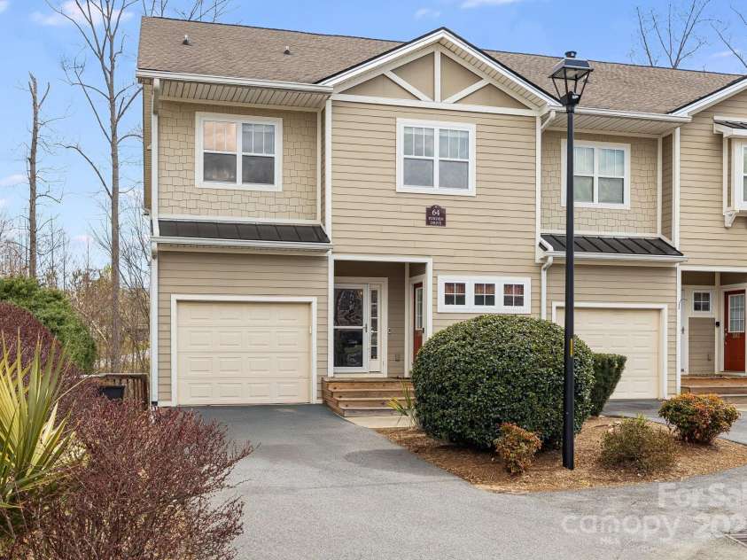 64 Foxden Drive, Fletcher, NC 28732.  MLS# CAR4277862, YatesRealty ID 6106. 