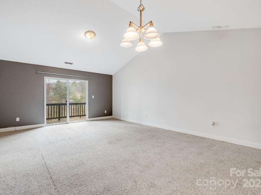 64 Foxden Drive, Fletcher, NC 28732.  MLS# CAR4277862, YatesRealty ID 6106. 