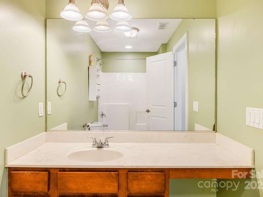 64 Foxden Drive, Fletcher, NC 28732.  MLS# CAR4277862, YatesRealty ID 6106. 