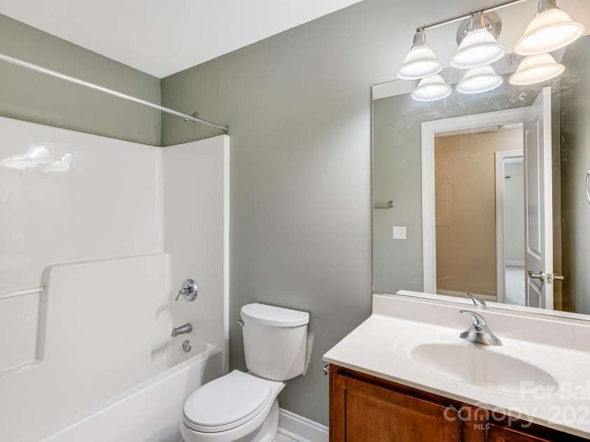 64 Foxden Drive, Fletcher, NC 28732.  MLS# CAR4277862, YatesRealty ID 6106. 