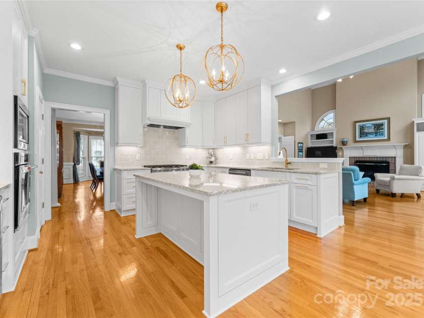 10809 Wicklow Brook Court, Charlotte, NC 28277.  MLS# CAR4241540, YatesRealty ID 6107. 