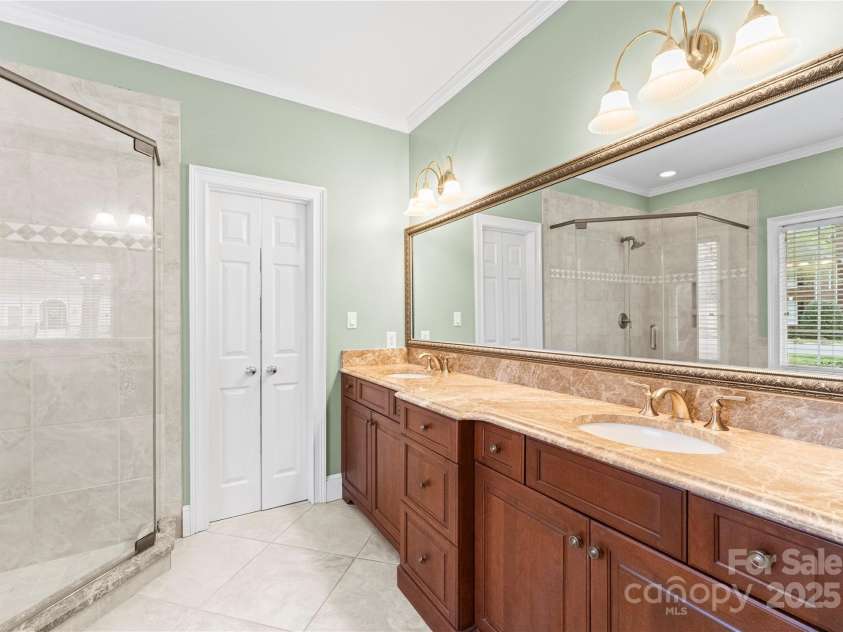 10809 Wicklow Brook Court, Charlotte, NC 28277.  MLS# CAR4241540, YatesRealty ID 6107. 