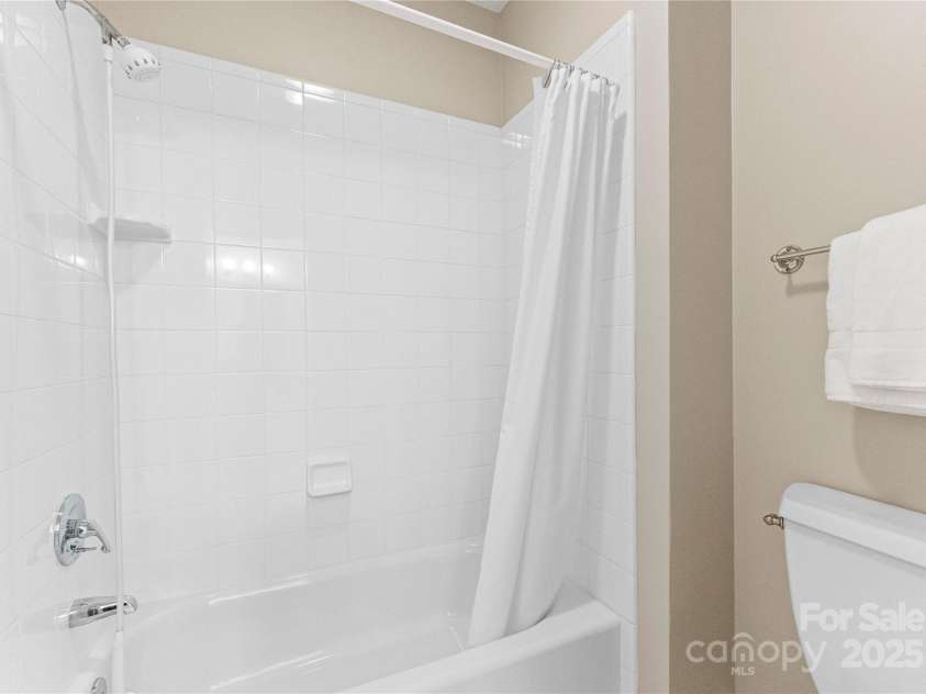 10809 Wicklow Brook Court, Charlotte, NC 28277.  MLS# CAR4241540, YatesRealty ID 6107. 