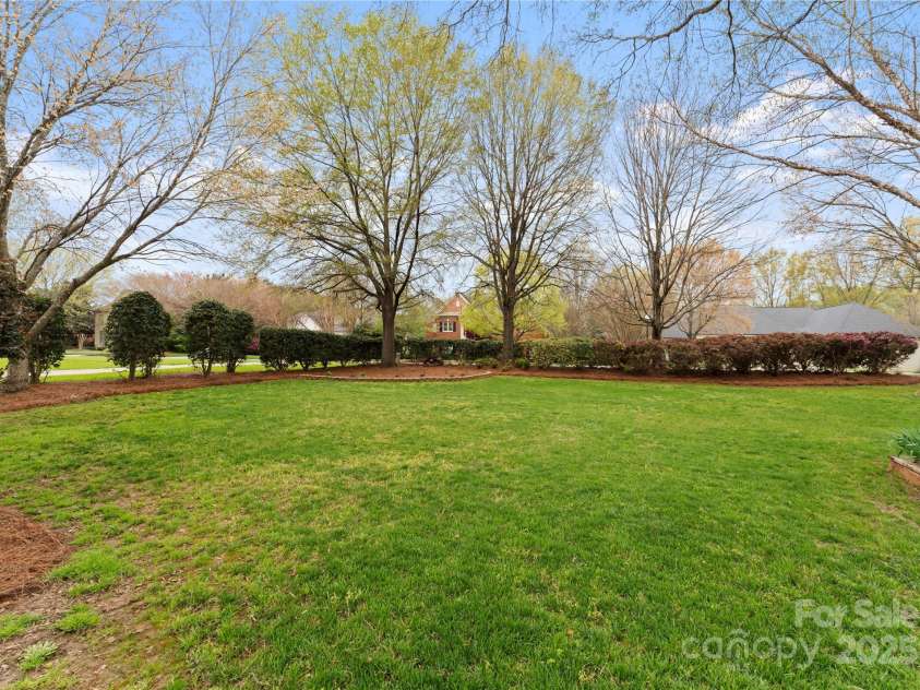 10809 Wicklow Brook Court, Charlotte, NC 28277.  MLS# CAR4241540, YatesRealty ID 6107. 