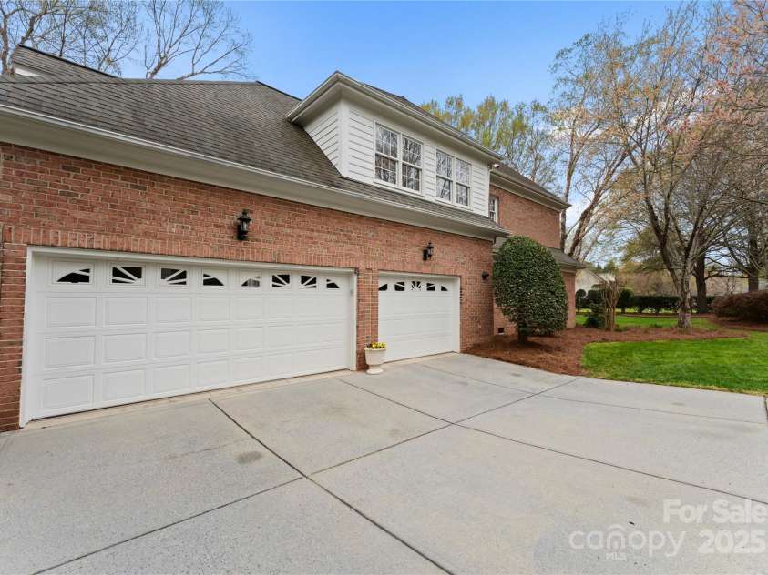 10809 Wicklow Brook Court, Charlotte, NC 28277.  MLS# CAR4241540, YatesRealty ID 6107. 