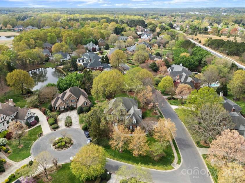 10809 Wicklow Brook Court, Charlotte, NC 28277.  MLS# CAR4241540, YatesRealty ID 6107. 