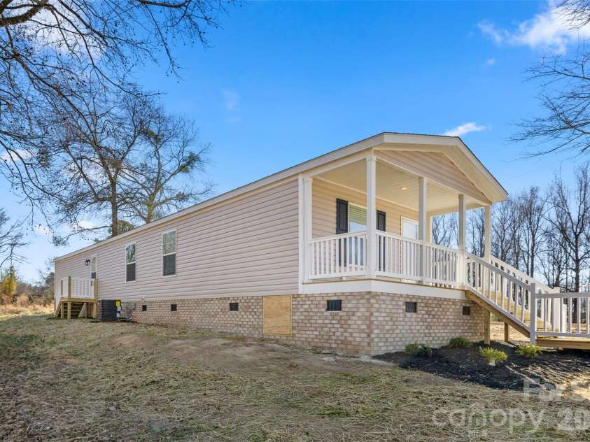 4049 Old Camden Highway, Heath Springs, SC 29058.  MLS# CAR4351151, YatesRealty ID 6107. 