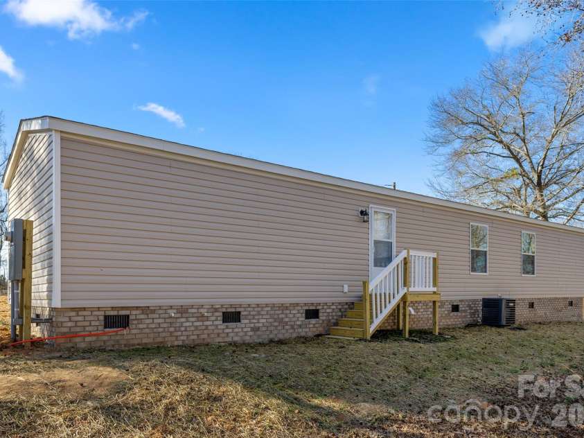 4049 Old Camden Highway, Heath Springs, SC 29058.  MLS# CAR4351151, YatesRealty ID 6107. 