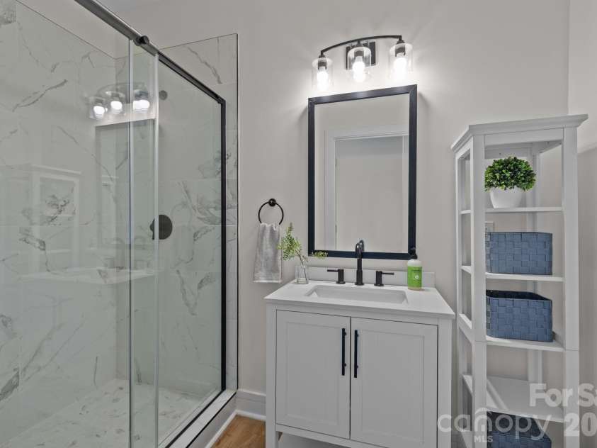 1943 Abbott Street, Charlotte, NC 28203.  MLS# CAR4356233, YatesRealty ID 6108. 
