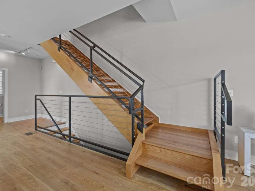 1943 Abbott Street, Charlotte, NC 28203.  MLS# CAR4356233, YatesRealty ID 6108. 
