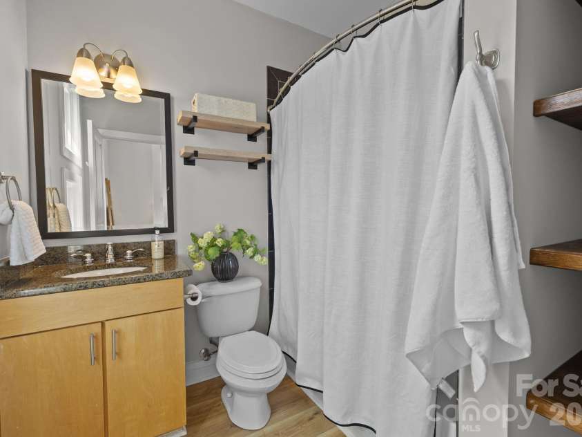 1943 Abbott Street, Charlotte, NC 28203.  MLS# CAR4356233, YatesRealty ID 6108. 