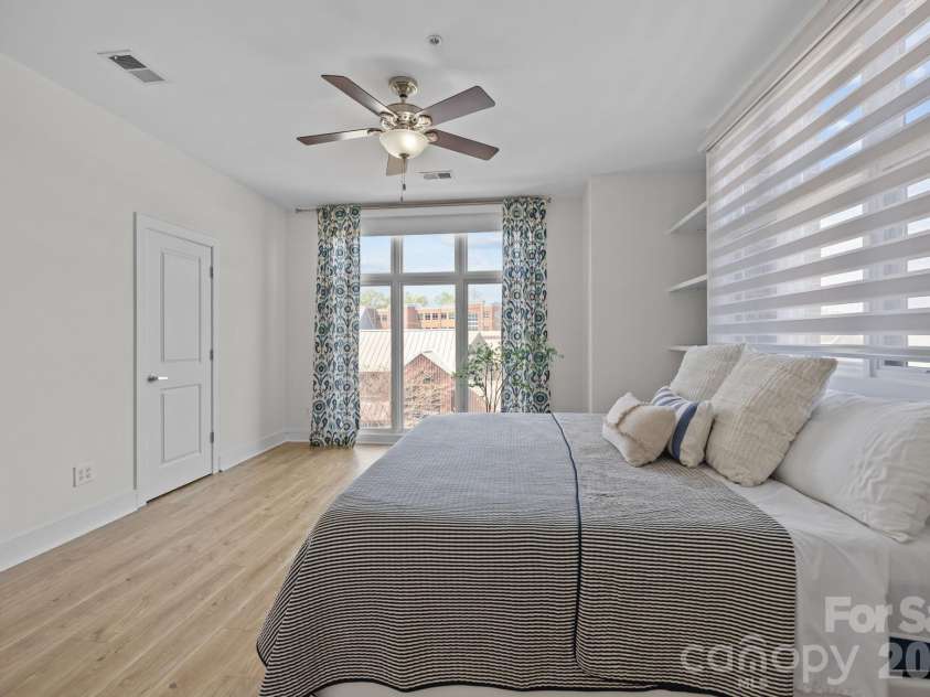 1943 Abbott Street, Charlotte, NC 28203.  MLS# CAR4356233, YatesRealty ID 6108. 