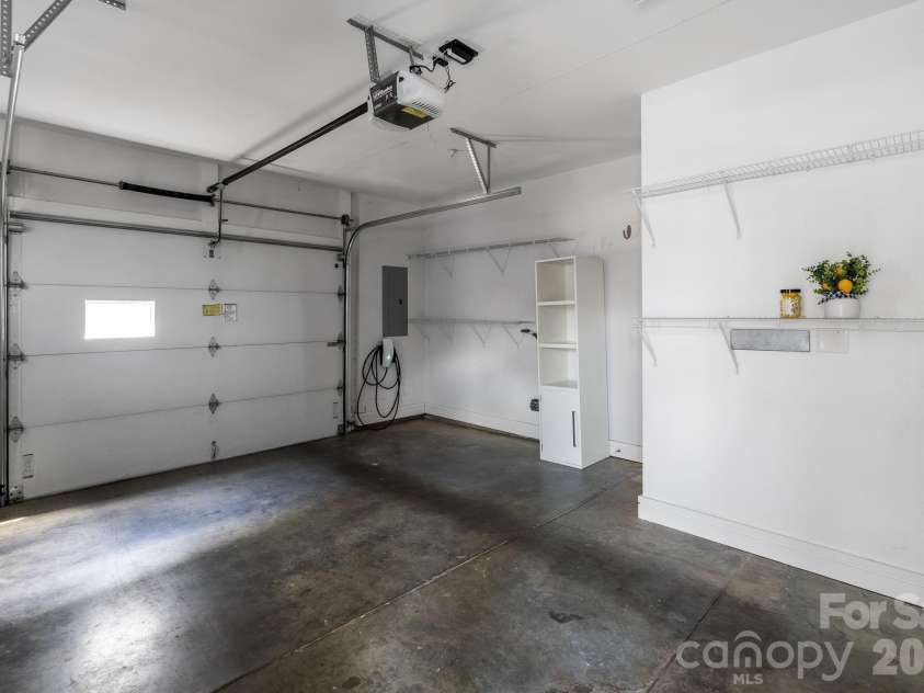 1943 Abbott Street, Charlotte, NC 28203.  MLS# CAR4356233, YatesRealty ID 6108. 