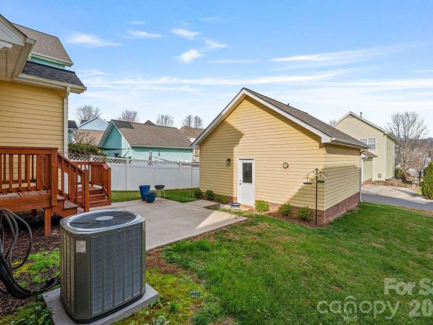 115 Decatur Avenue, Mooresville, NC 28117.  MLS# CAR4327480, YatesRealty ID 6109. 