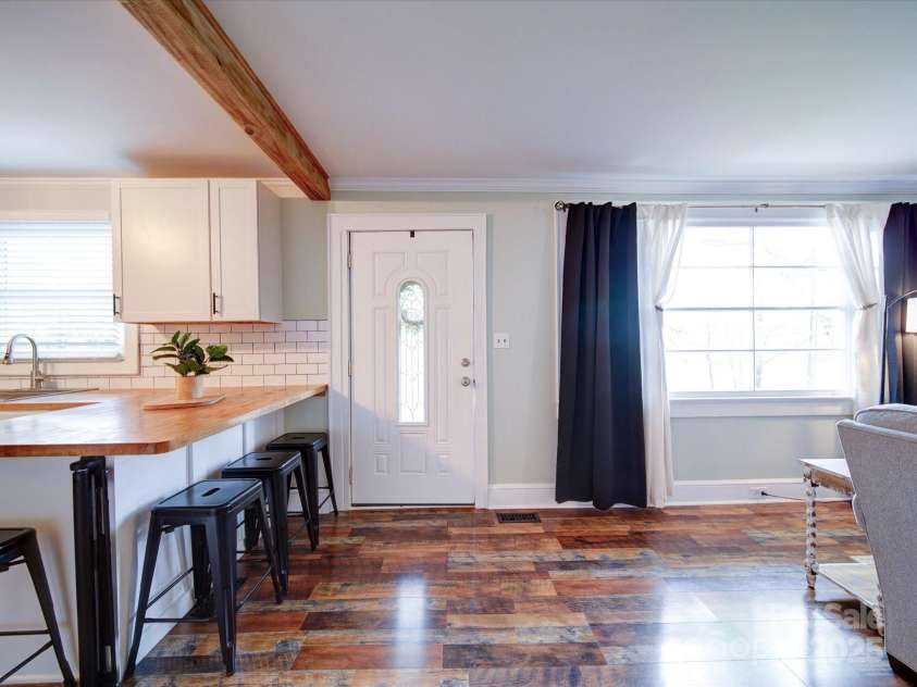 8475 NC 49 Highway, Mount Pleasant, NC 28124.  MLS# CAR4246610, YatesRealty ID 6109. Breakfast Bar/Front Door