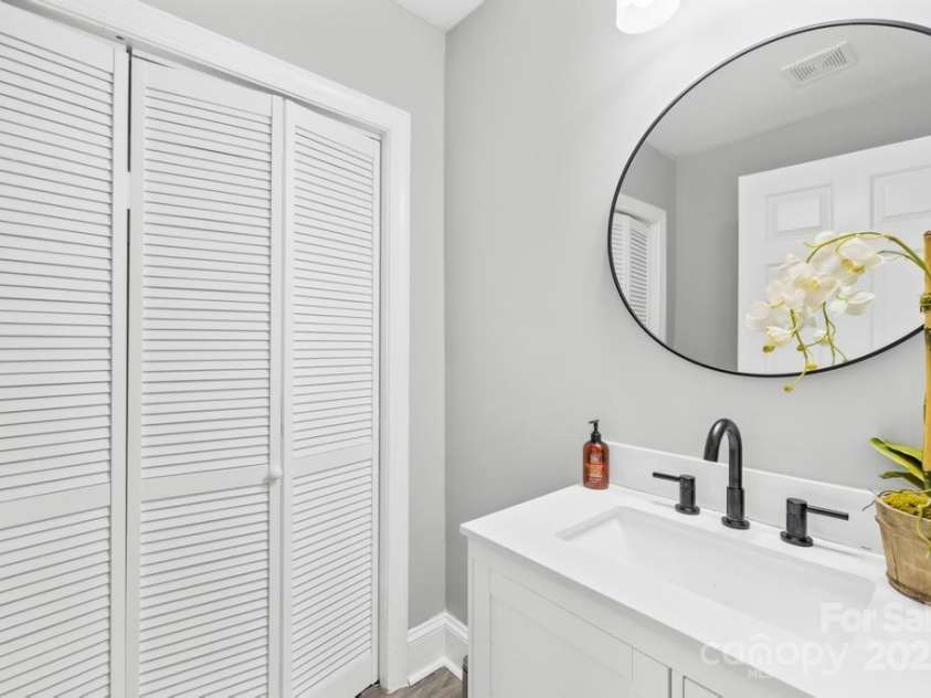 3000 Abingdon Avenue, Monroe, NC 28110.  MLS# CAR4294988, YatesRealty ID 611. 