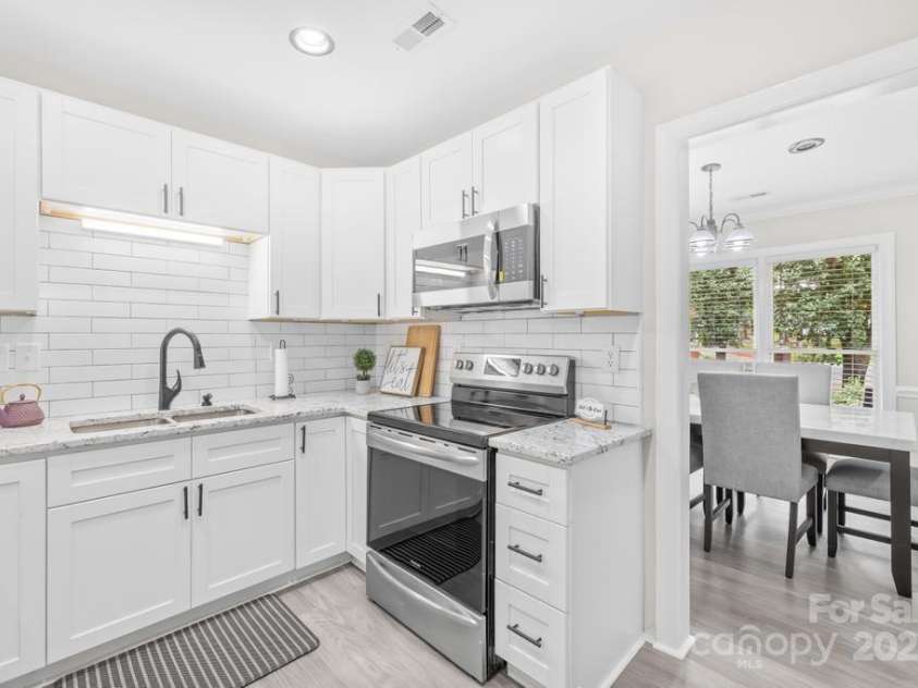 3000 Abingdon Avenue, Monroe, NC 28110.  MLS# CAR4294988, YatesRealty ID 611. 