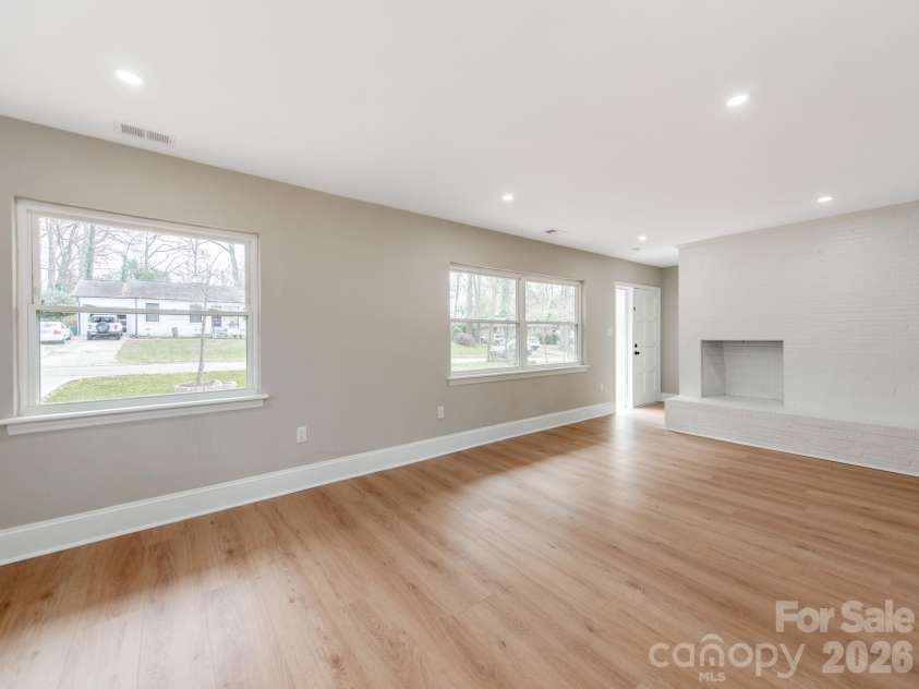2025 Birchcrest Drive, Charlotte, NC 28205.  MLS# CAR4355649, YatesRealty ID 6110. 