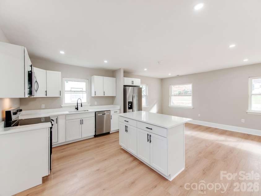 2025 Birchcrest Drive, Charlotte, NC 28205.  MLS# CAR4355649, YatesRealty ID 6110. 