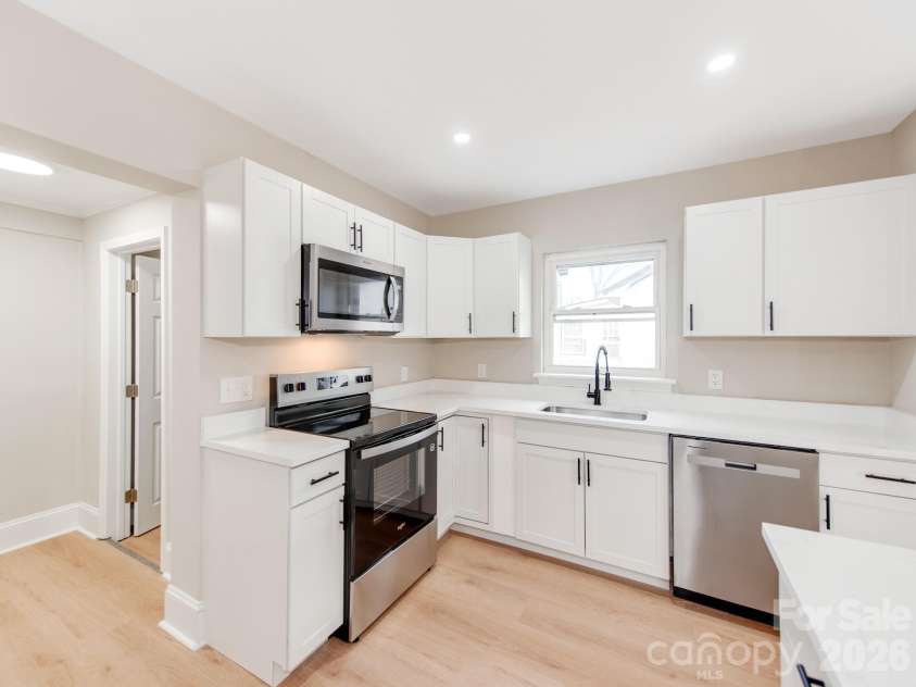 2025 Birchcrest Drive, Charlotte, NC 28205.  MLS# CAR4355649, YatesRealty ID 6110. 