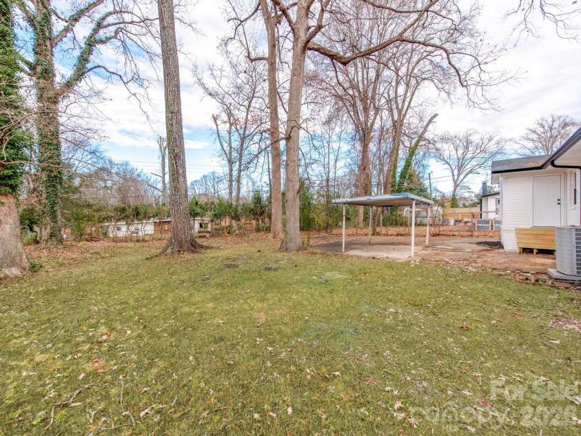 2025 Birchcrest Drive, Charlotte, NC 28205.  MLS# CAR4355649, YatesRealty ID 6110. 