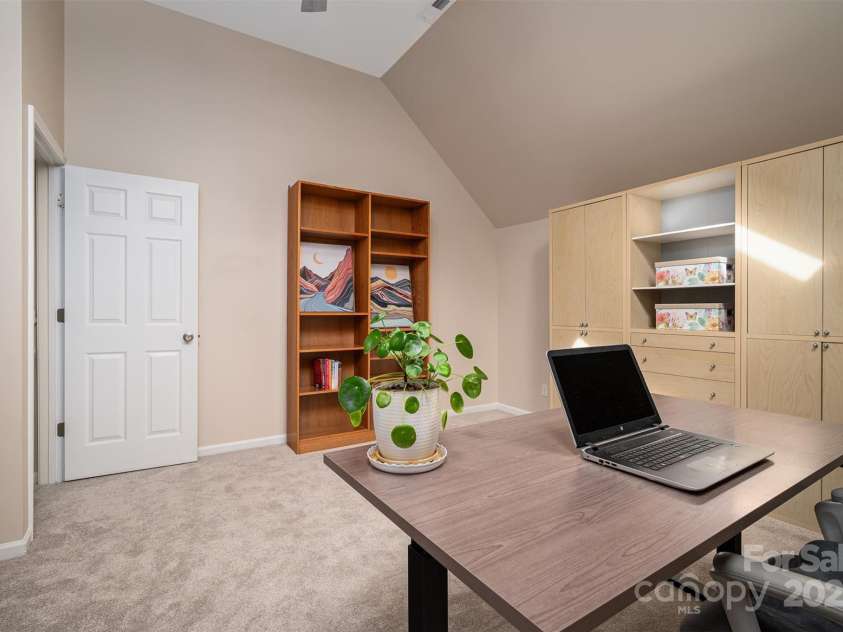 133 Castaway Trail, Mooresville, NC 28117.  MLS# CAR4216721, YatesRealty ID 6111. Bonus room/office