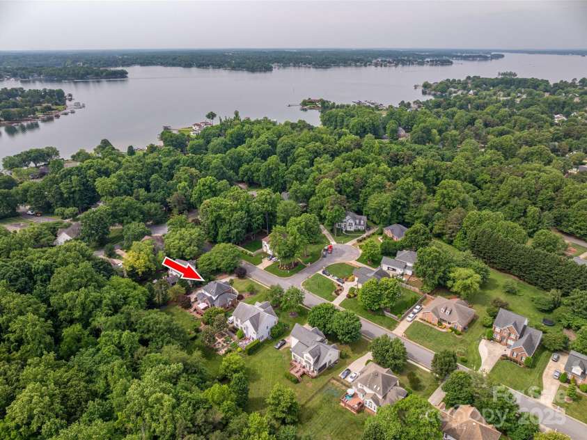 133 Castaway Trail, Mooresville, NC 28117.  MLS# CAR4216721, YatesRealty ID 6111. Close proximity to Lake Norman