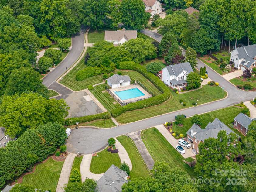133 Castaway Trail, Mooresville, NC 28117.  MLS# CAR4216721, YatesRealty ID 6111. Community pool