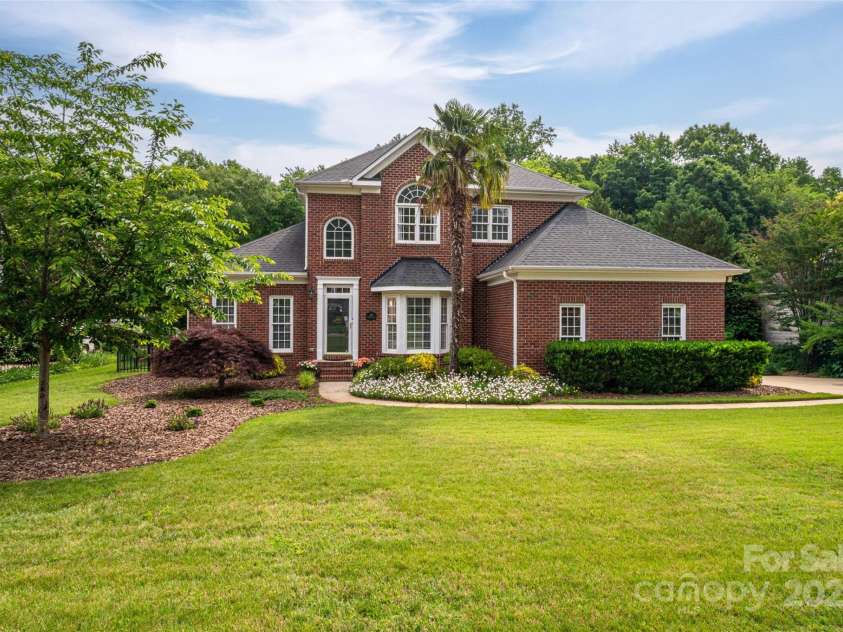 133 Castaway Trail, Mooresville, NC 28117.  MLS# CAR4216721, YatesRealty ID 6111. Full brick home on almost half-acre lot