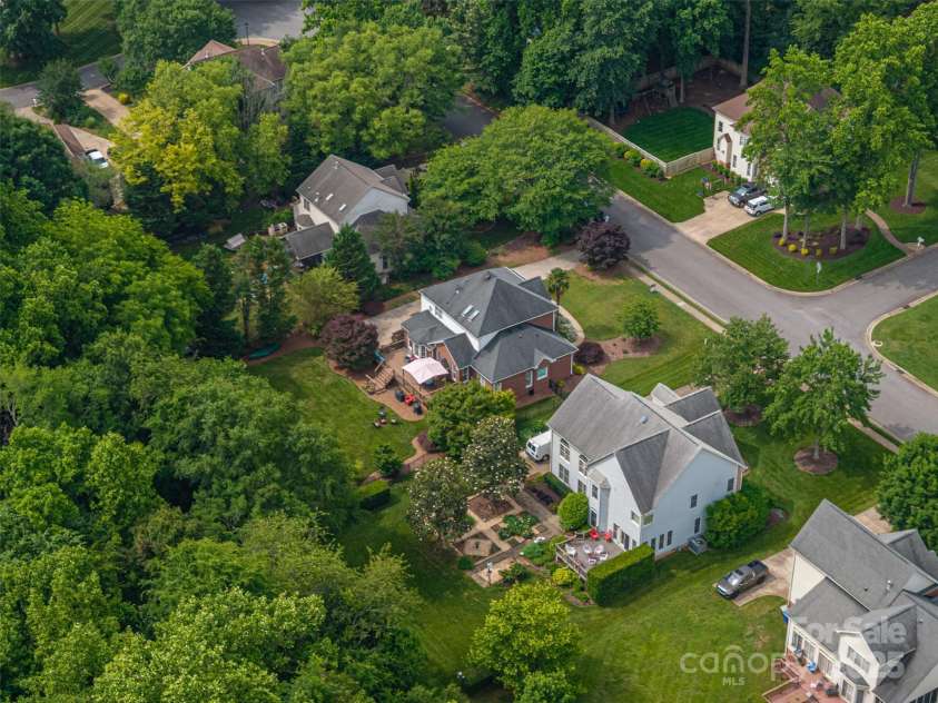 133 Castaway Trail, Mooresville, NC 28117.  MLS# CAR4216721, YatesRealty ID 6111. Loads of shade trees for our warm summers