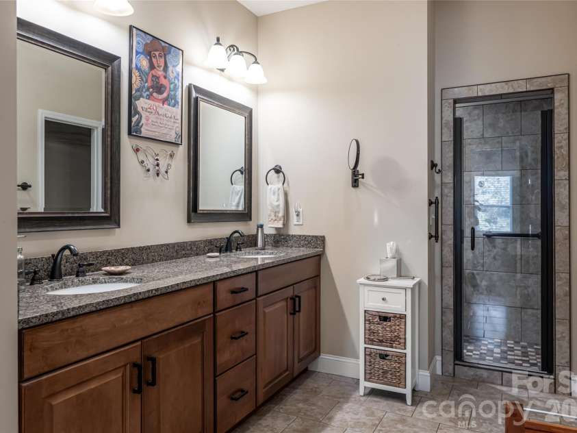 5 Pacifico Drive, Asheville, NC 28806.  MLS# CAR4351918, YatesRealty ID 6112. 